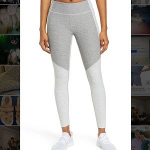 Outdoor Voices Two Tone Leggings!!
